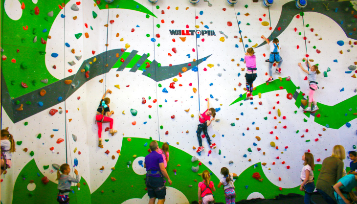 Children enjoying climbing sessions at Golden Gecko in Romsey, Southampton climbing club