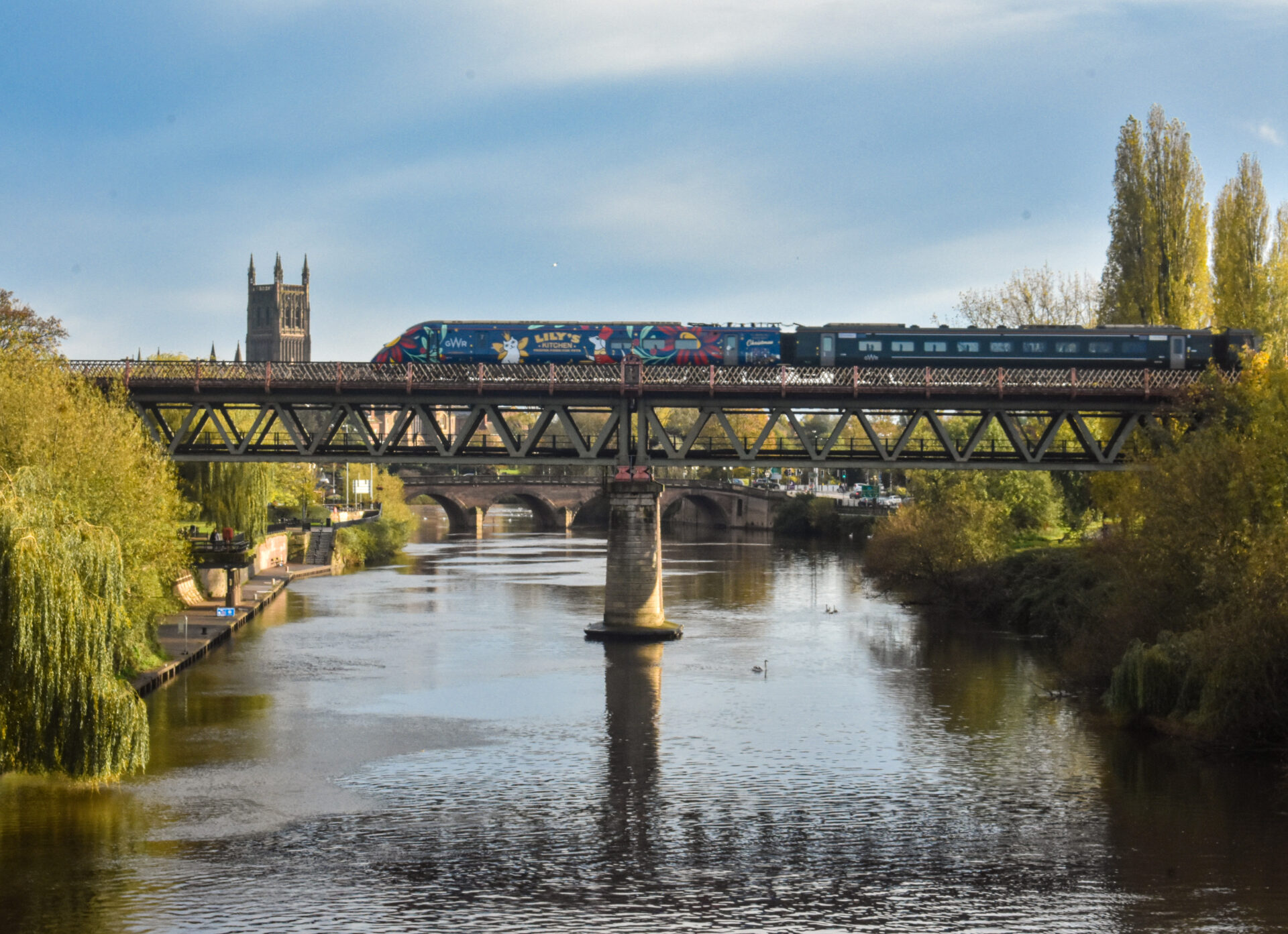 Lily’s Kitchen and GWR launch the Santa Paws Express!