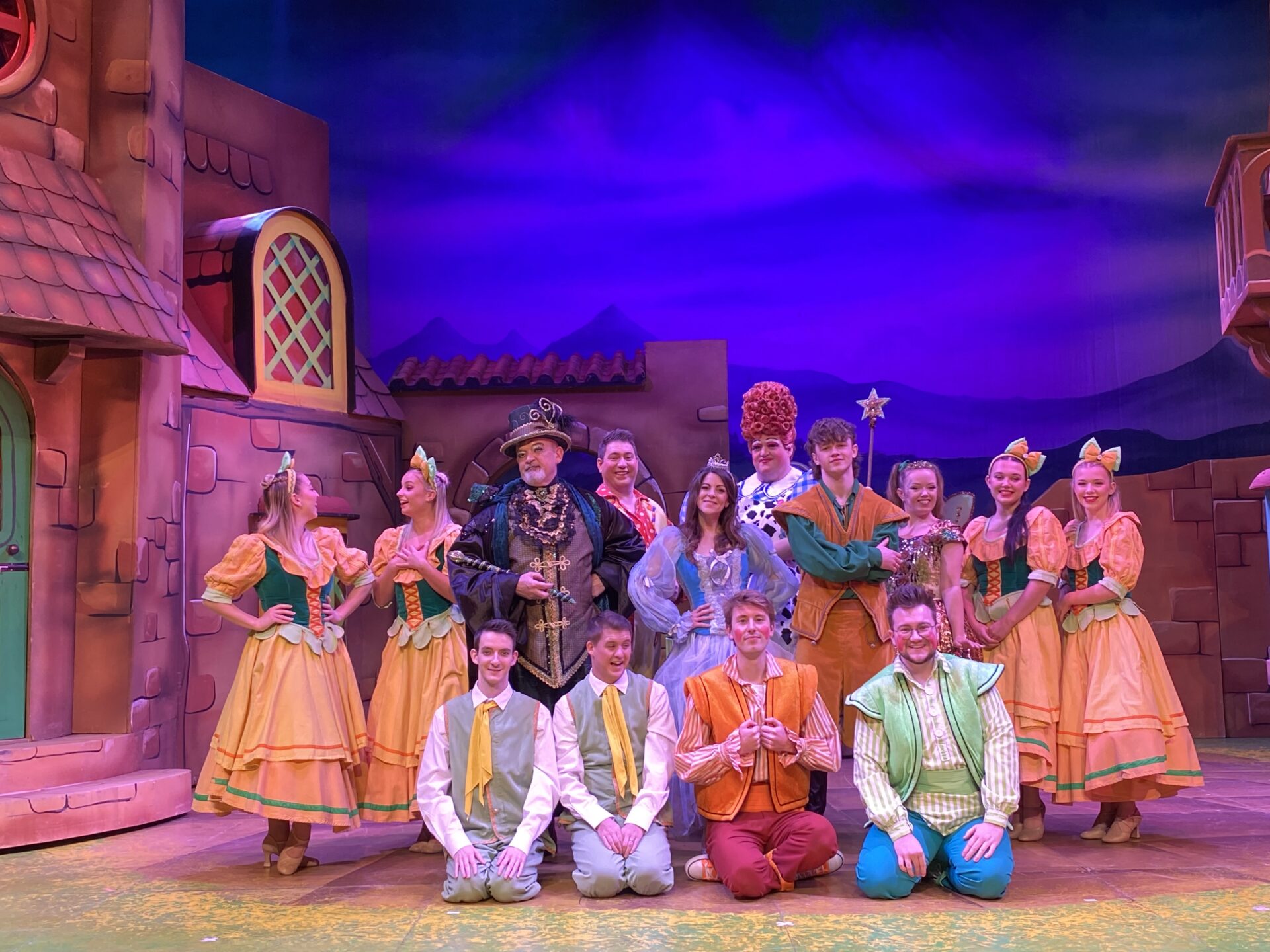 A GIGANTIC Opening Panto Weekend At Forum Theatre Billingham | Raring2go!