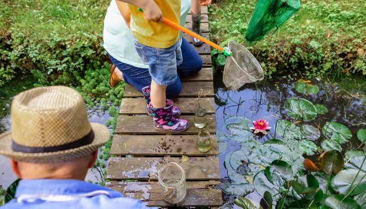 Pond Dipping and Easter Trail in Chigwell