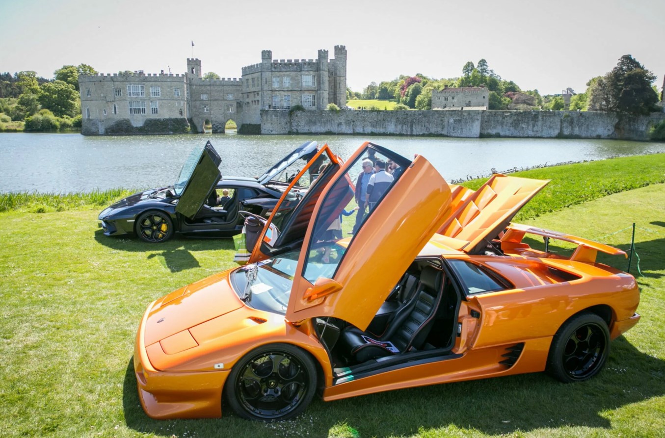 Motors by the Moat at Leeds Castle