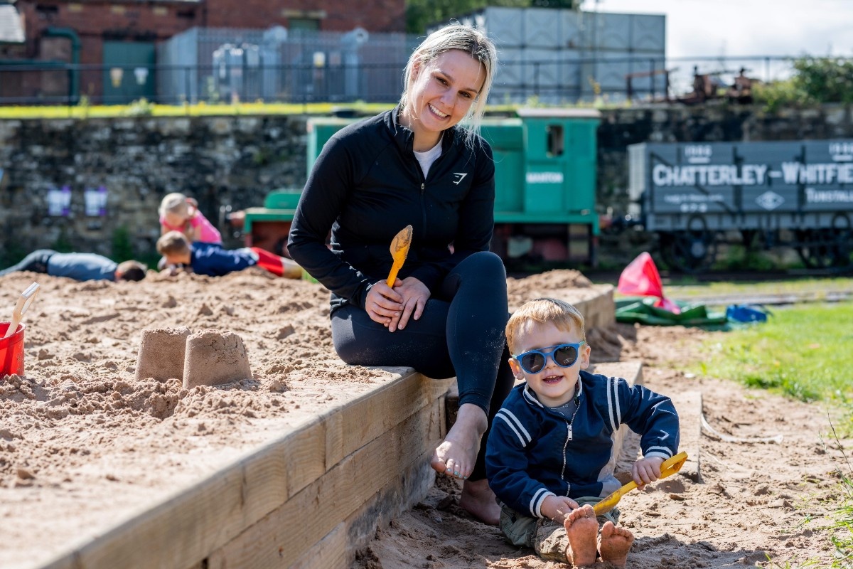 Summer Holidays: Helping Hands