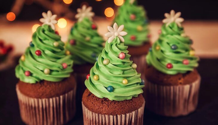 Christmas cupcake decorating