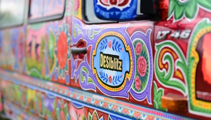 DESIblitz Truck Art Bus: The Museum On Wheels Aston Hall