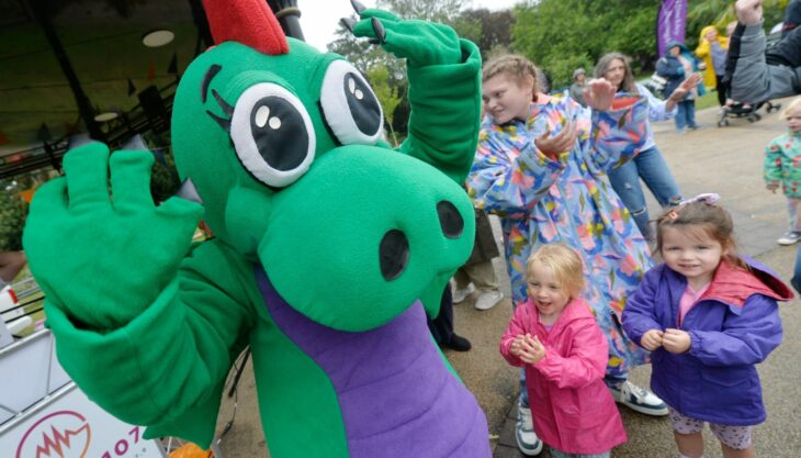 Green Dragon Costume With 2 Small Children